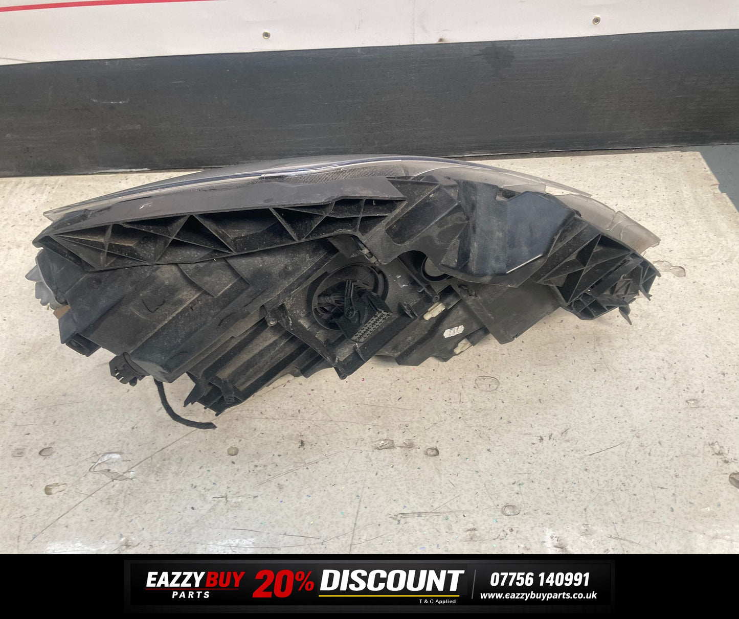 SEAT Leon MK3 Facelift Estate 13-17 Headlight Driver Side lense damage 5f2941008