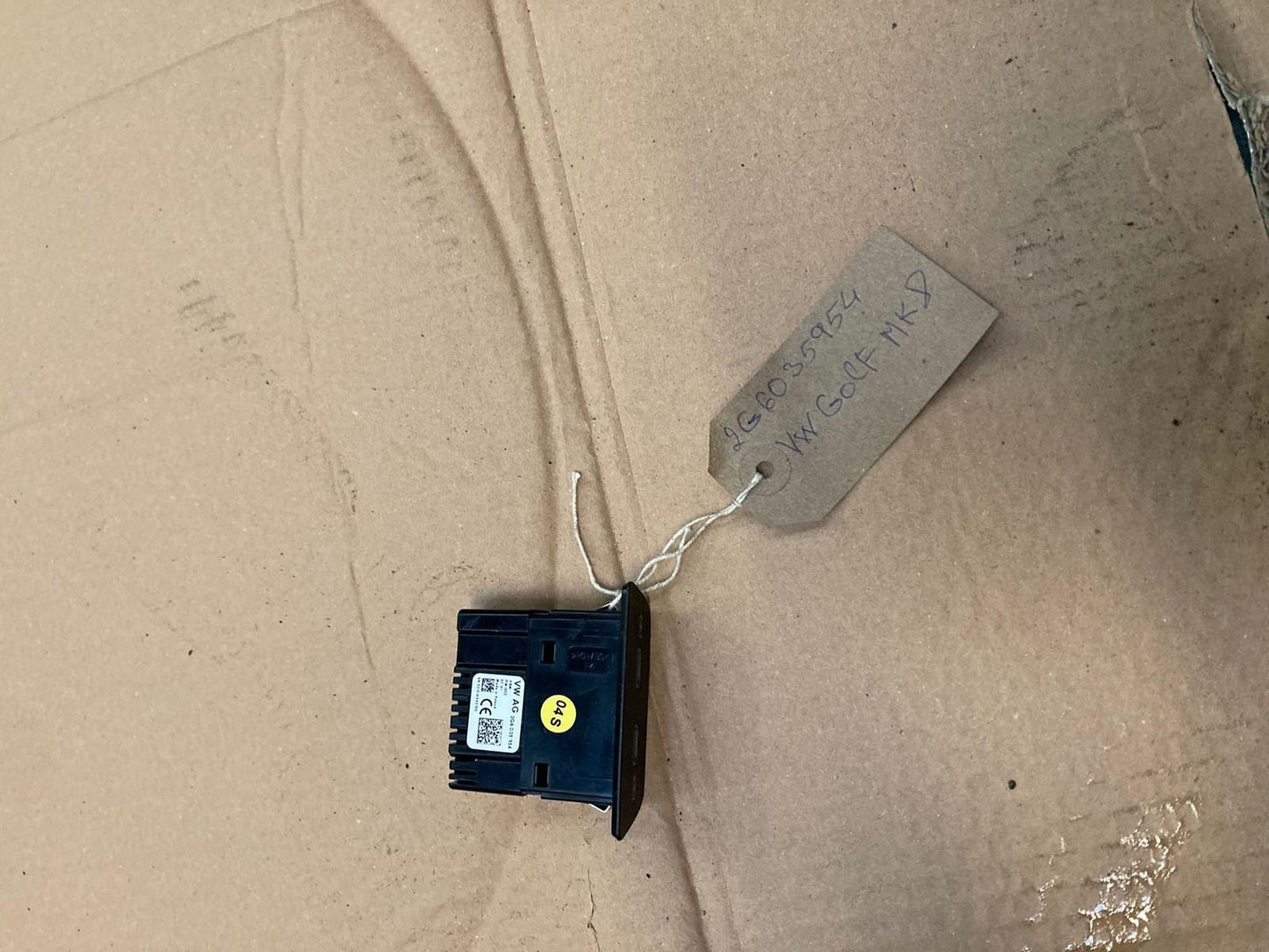 VW GOLF Mk8 / POLO Mk6 / T-ROC Rear USB-C Module 2G6035954 USED