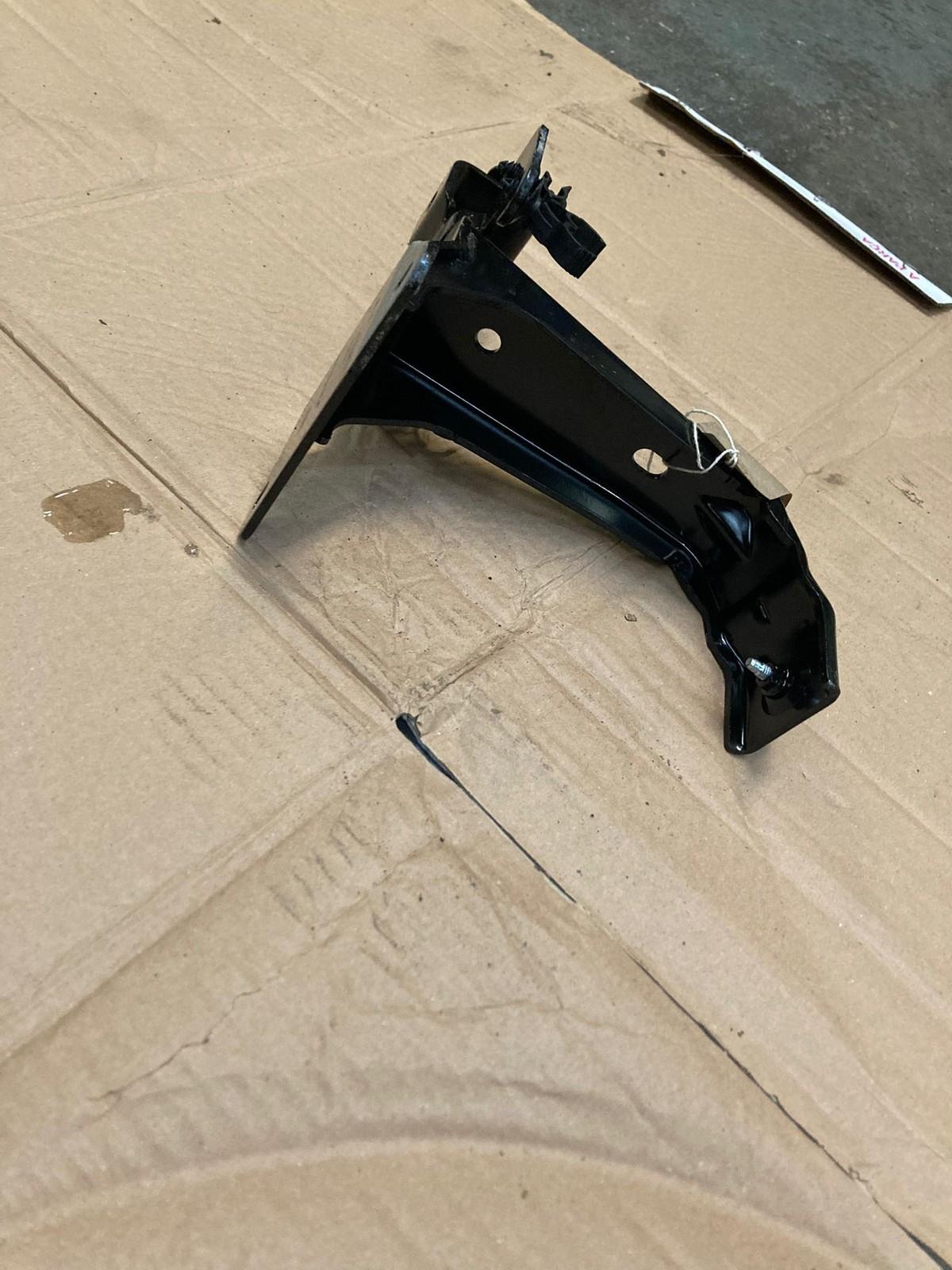 LAND ROVER RANGE ROVER L405/SPORT L494 Spare Wheel Bracket JPLA47066AA Used