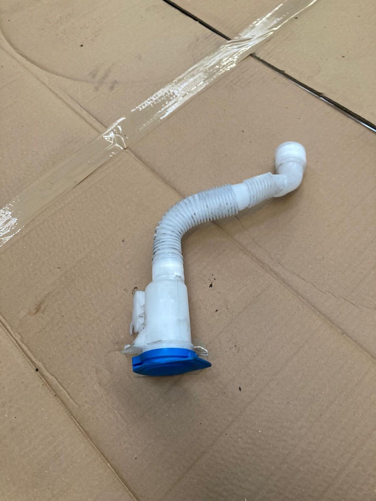 Skoda Octavia VW Group 2018-2023 Washer Filler Neck 5G0955455