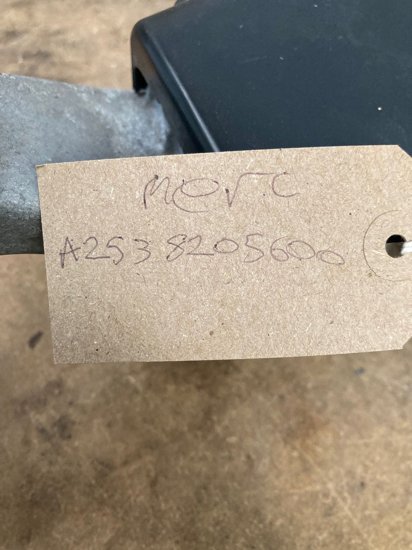 Mercedes GLC W253/X253 2015-2023 Front Wiper Motor & Linkage A2538205600