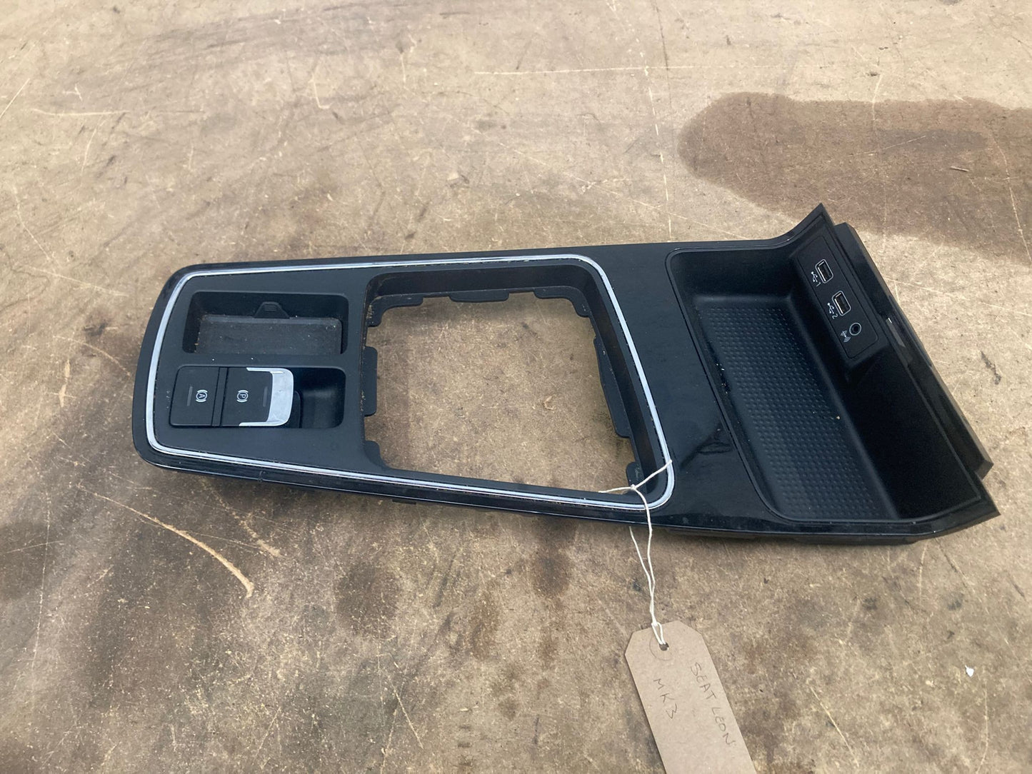 SEAT LEON FR CUPRA Centre Console Panel Black 5FA863241C