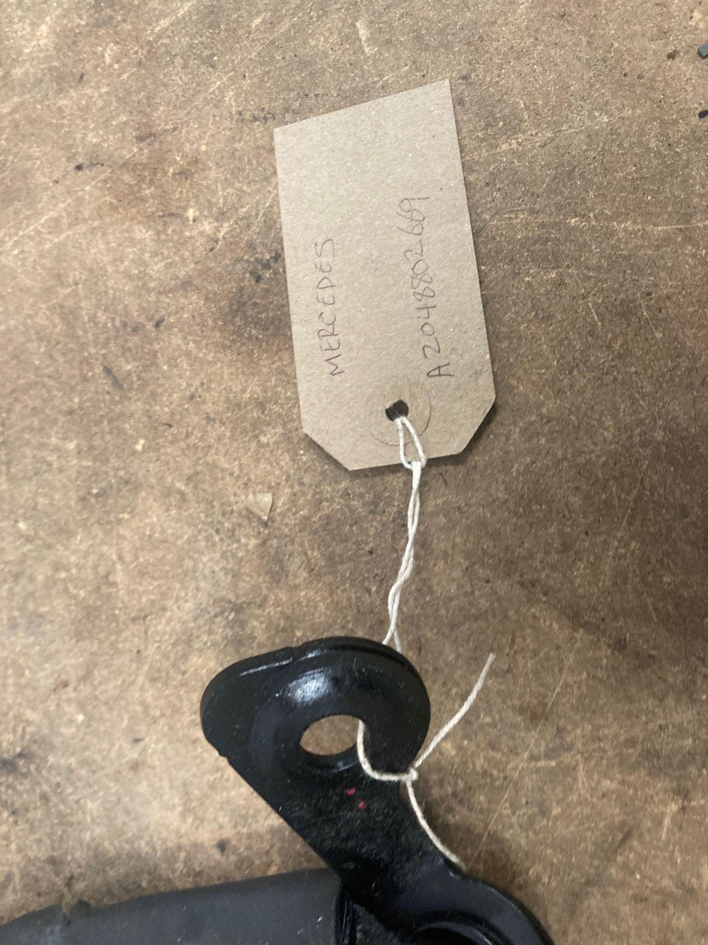 Mercedes Rear Right Seat Belt Buckle A2048802669 - C-Class W204 2007-2014