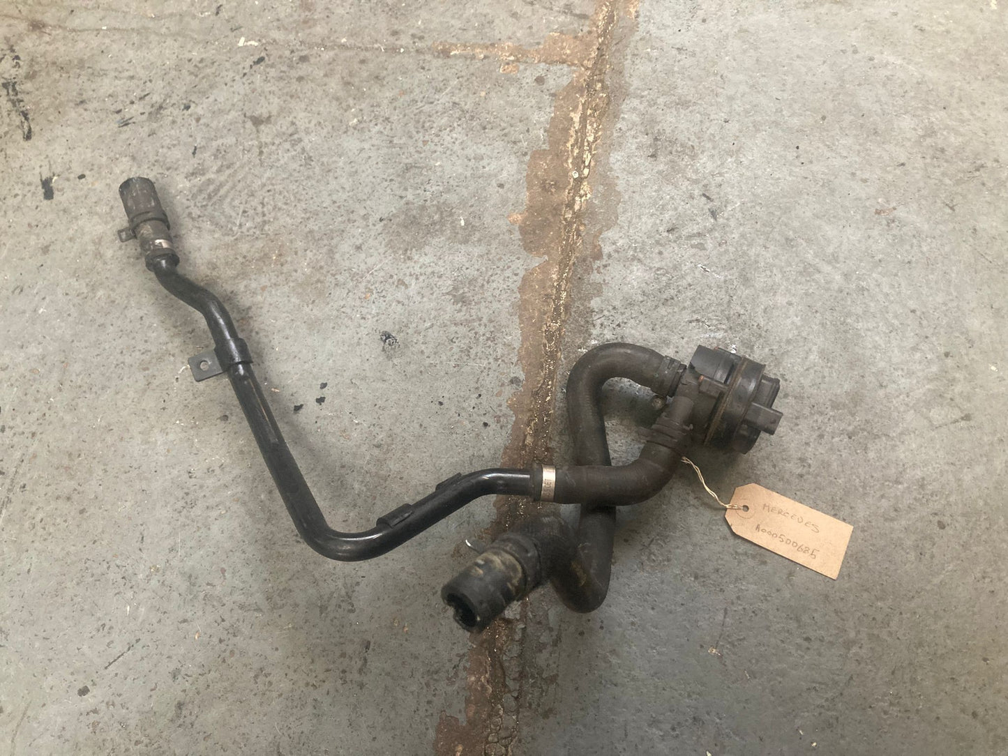 Mercedes-Benz Coolant Water Hose Pipe A000500685 - W204, W212, W207
