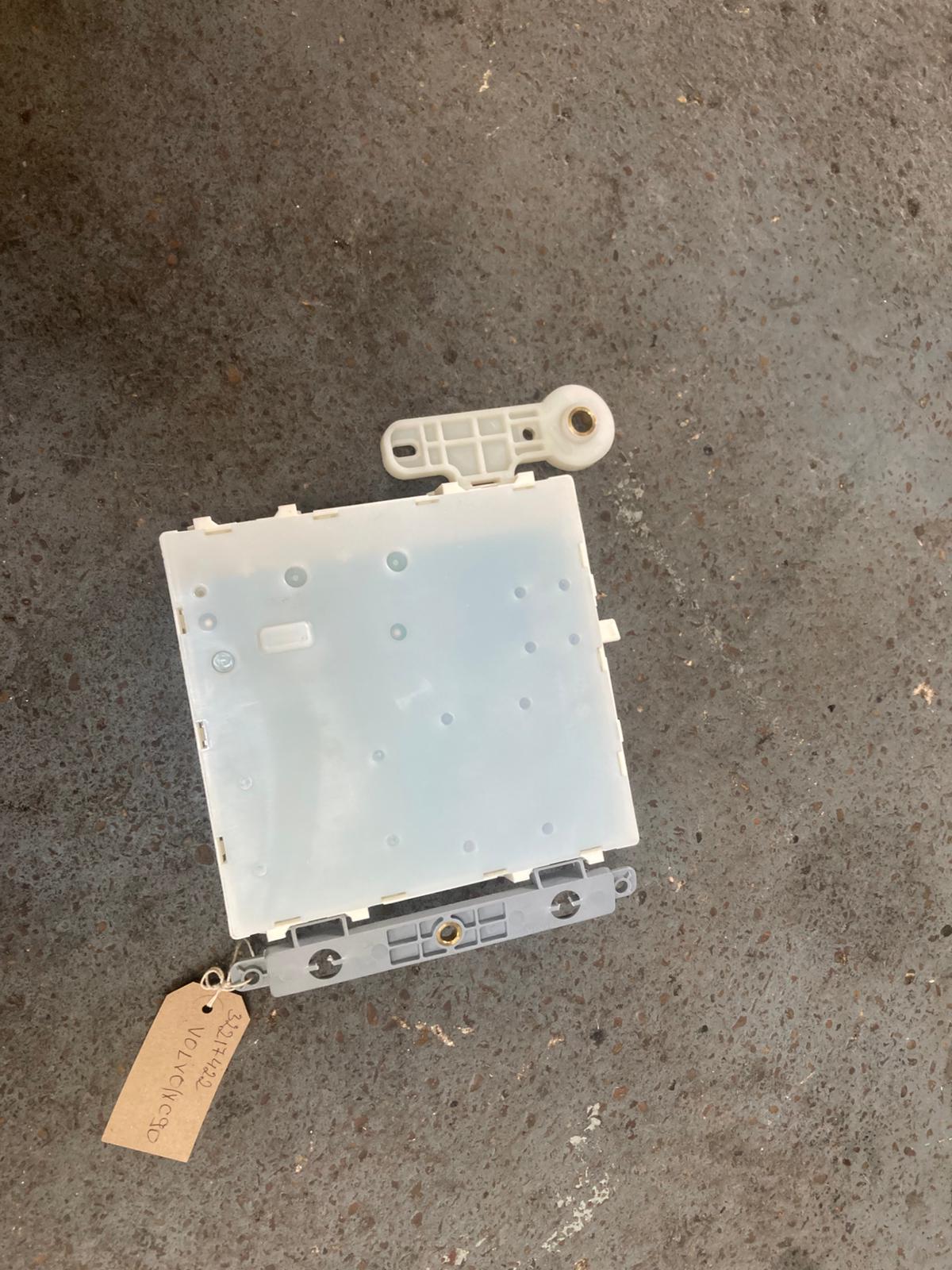 VOLVO XC40 XC60 XC90 S60 V60 V90 CEM CENTRAL ELECTRONIC MODULE ECU 32217422