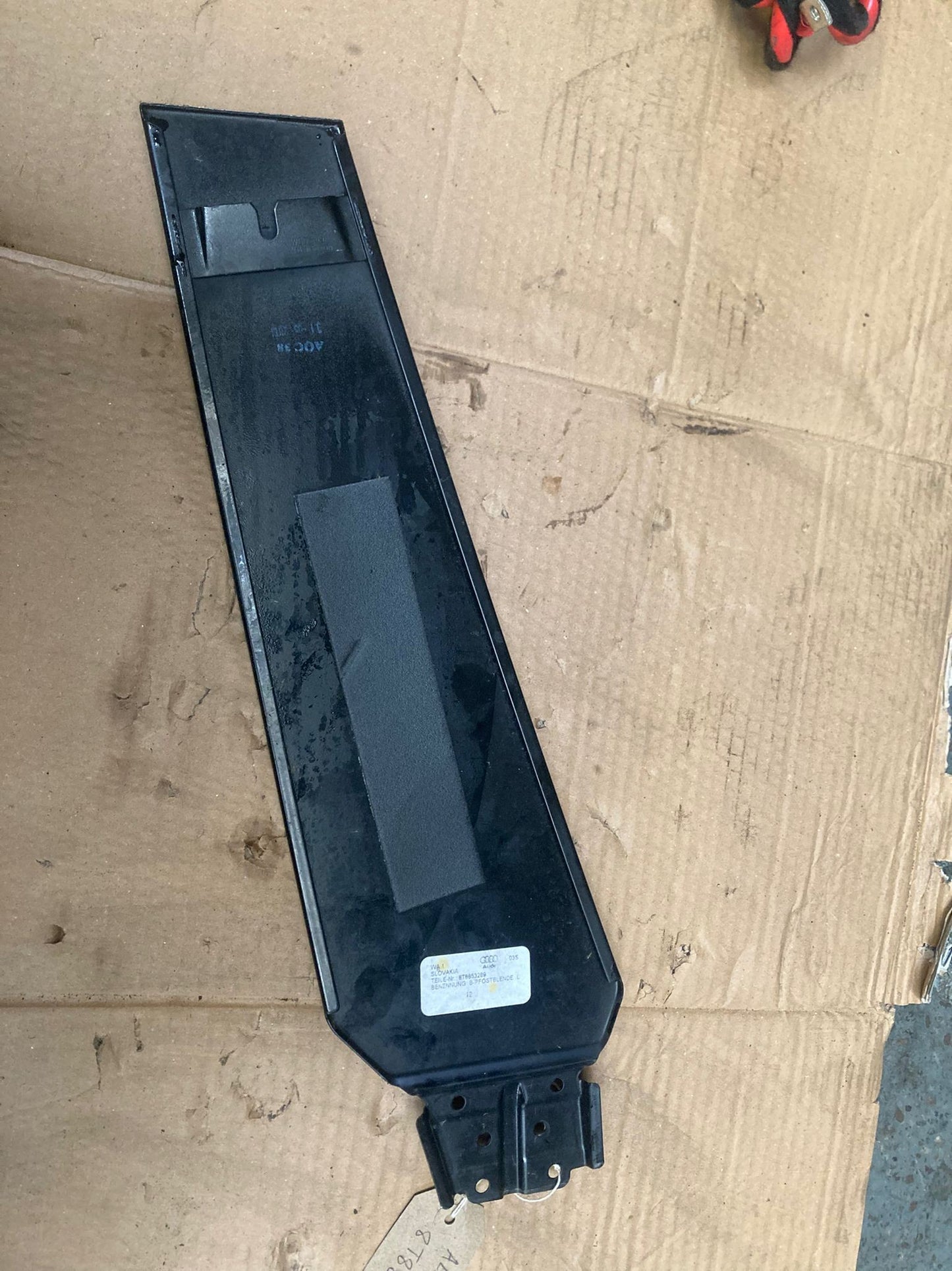 Audi A5 8T Sportback B-Pillar Gloss Black Trim Left NS 8T8853289