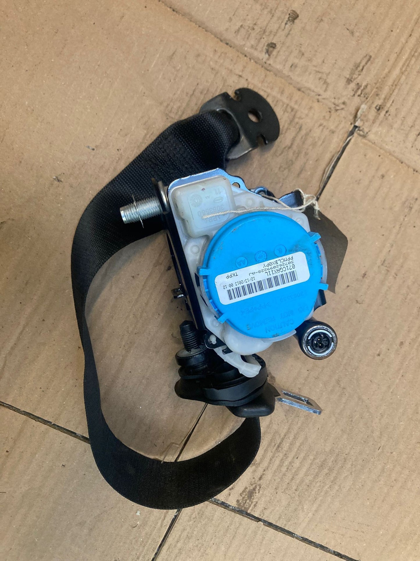 MERCEDES C CLA A Class W176 W117 RIGHT FRONT SEAT BELT STALK BUCKLE 0589P1000220