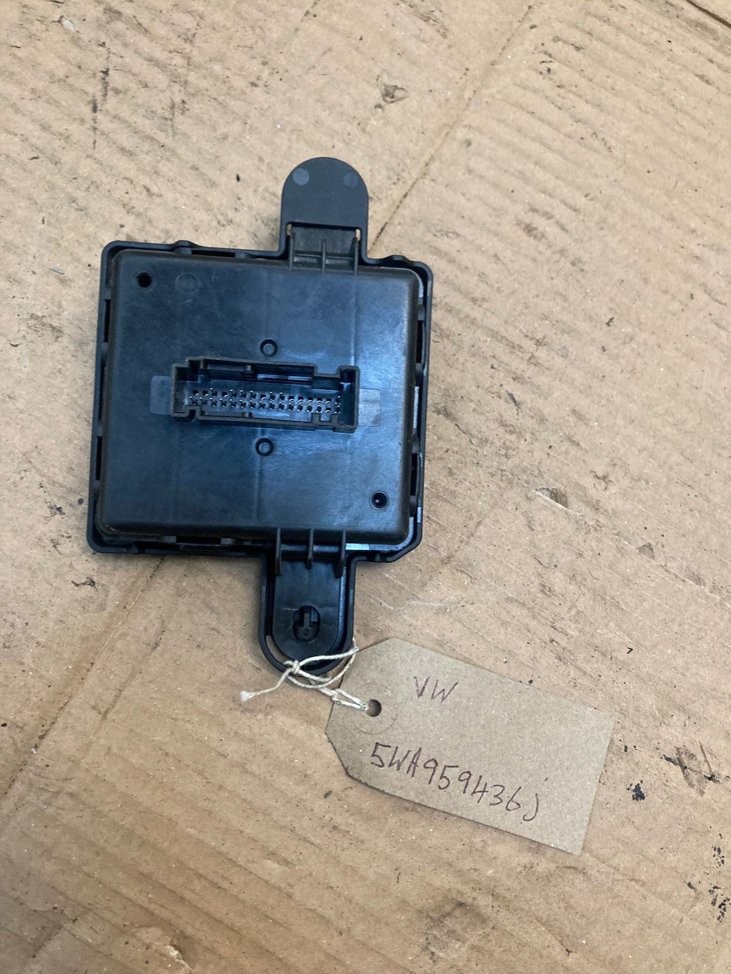 VW Golf MK8 Keyless Entry Control Module Unit Bracket 5WA959436