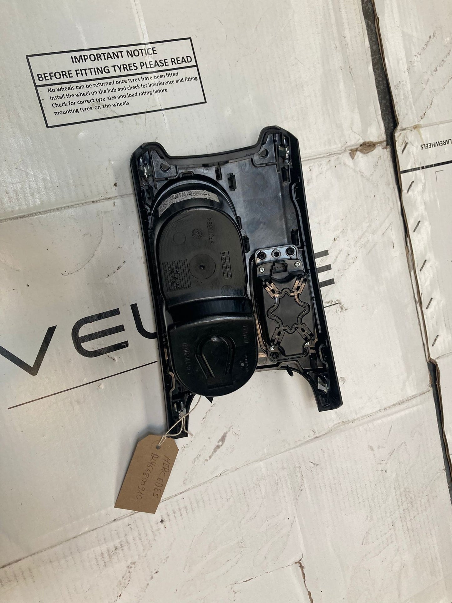 MERCEDES B-CLASS W246 Centre Console Cup Holder Trim A2466800910