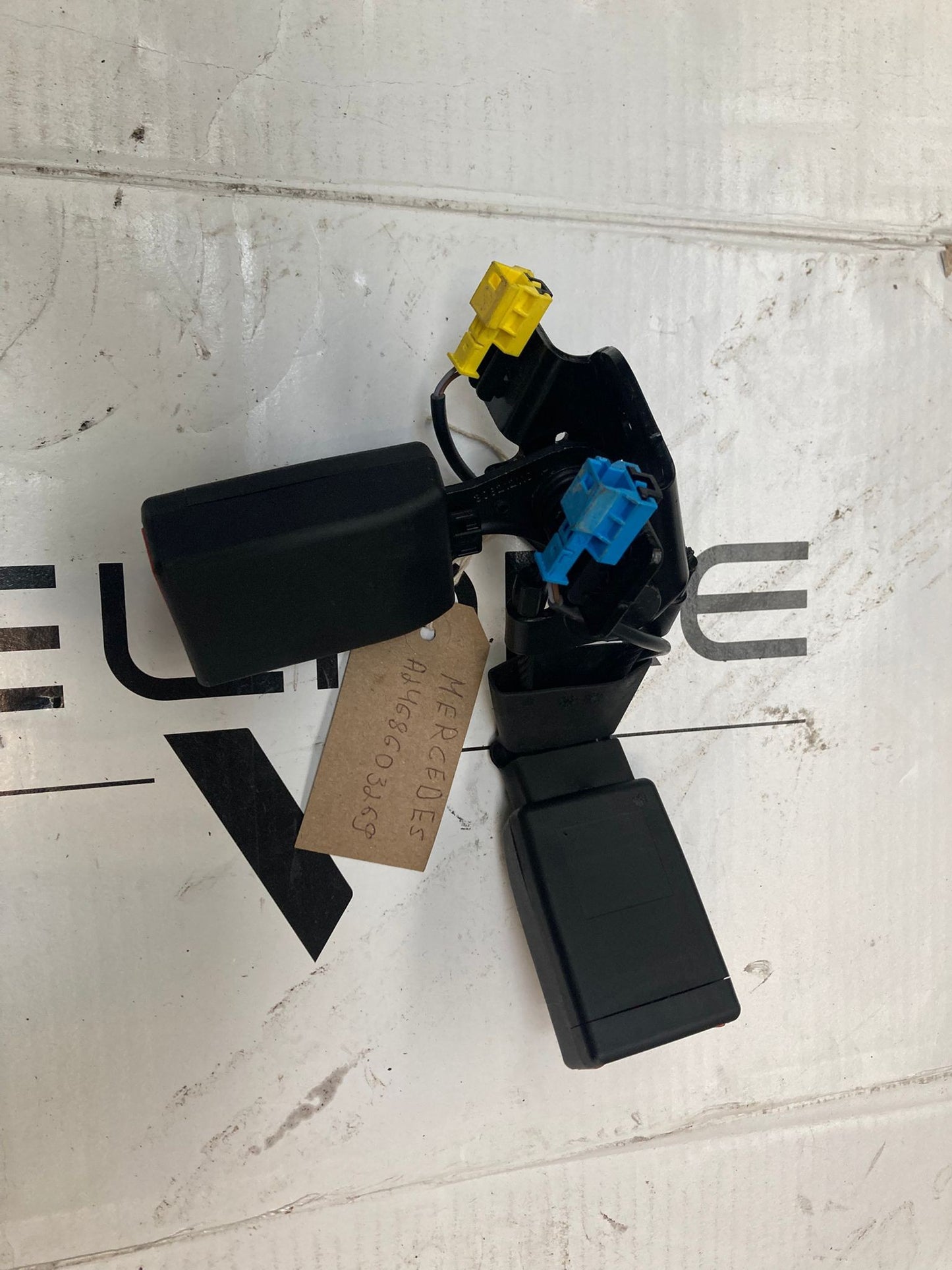 MERCEDES B-CLASS W245 Rear Left Side Seat Belt Buckle A1698603169