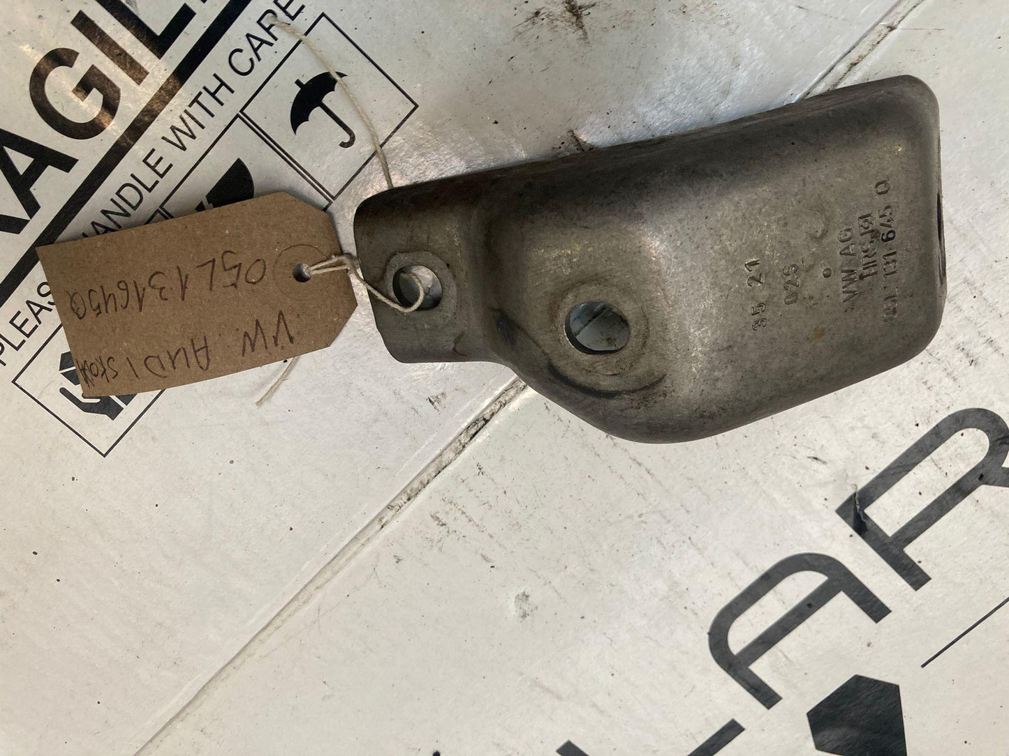 AUDI SEAT SKODA VOLKSWAGEN DPF HOLDER BRACKET 05L131645Q