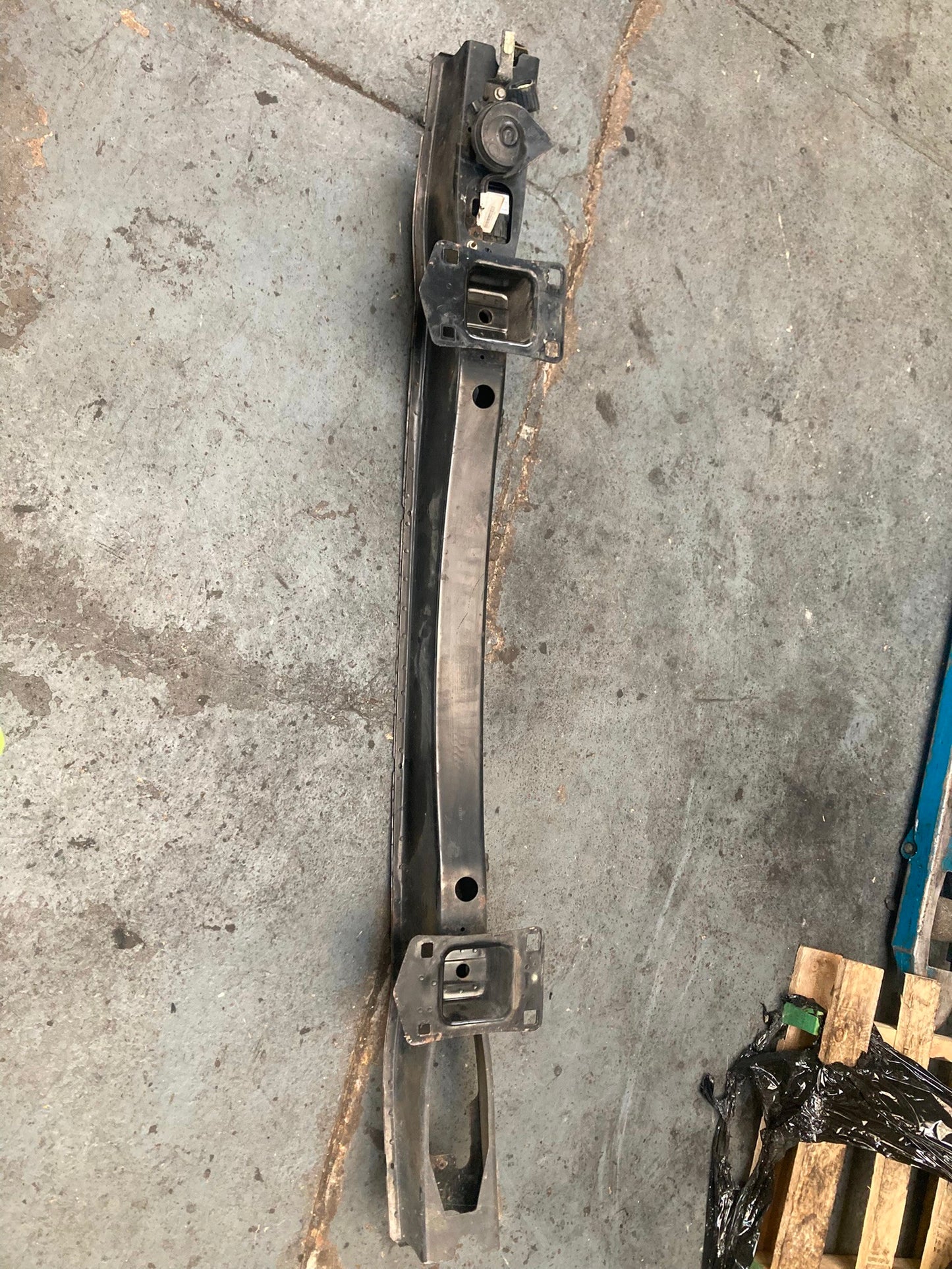 Land Rover Range Rover L322 Front Bumper Reinforcement AH4210005CA