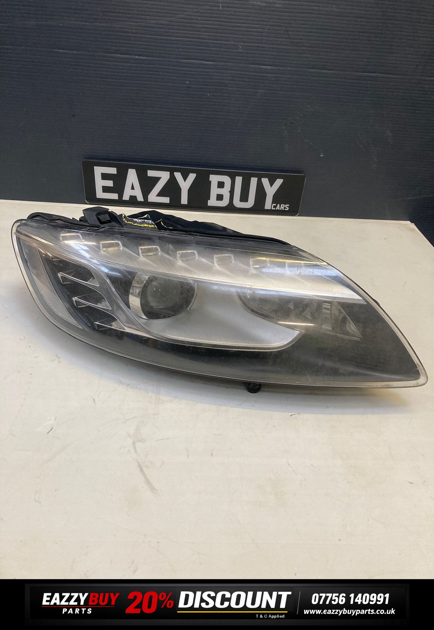 Audi Q7 MK1 06-08 Headlight Driver Side  Slight Damage 4l0941004