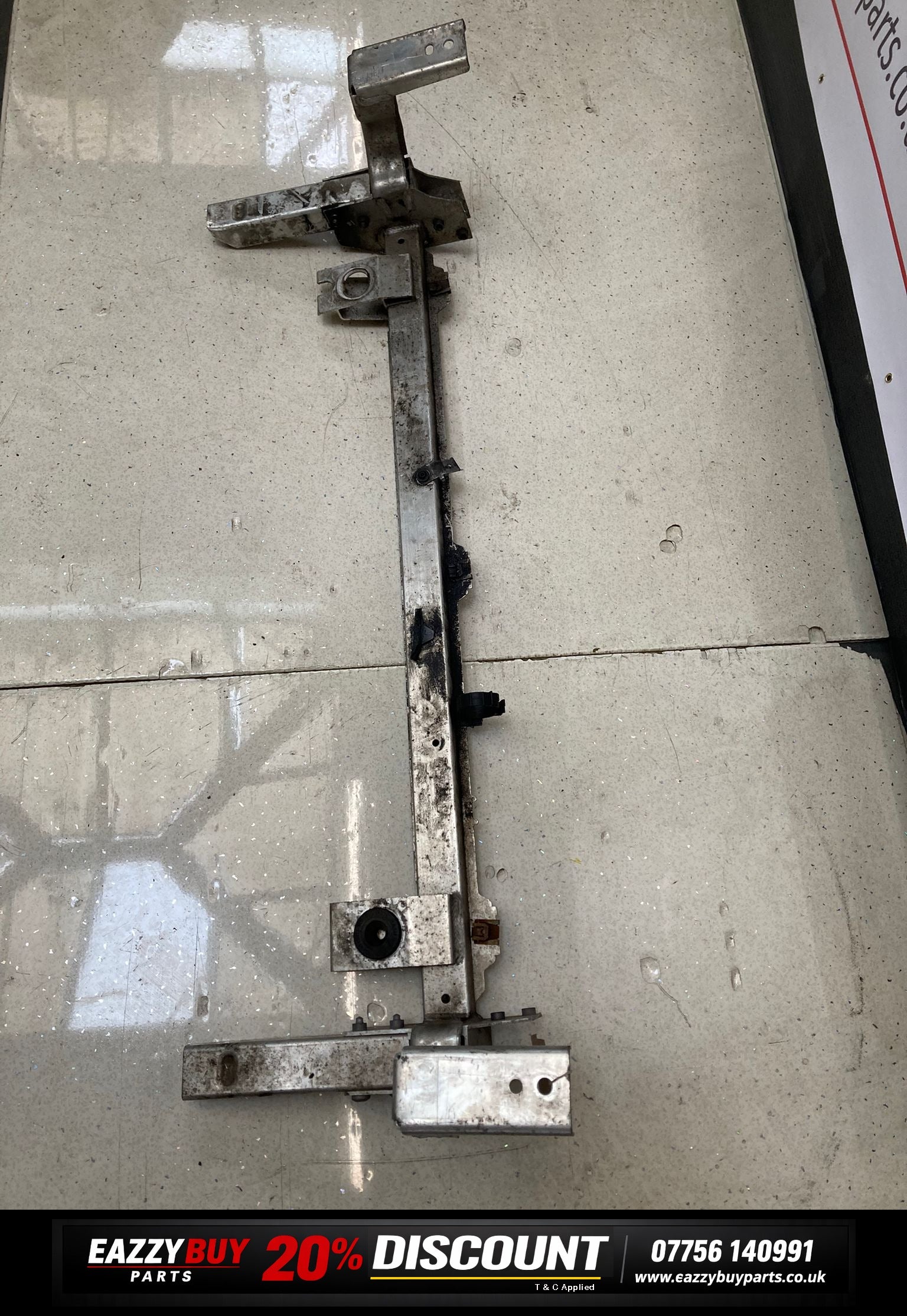 GENUINE MERCEDES B CLASS W246 RADIATOR SUPPORT BRACKET A2466260088