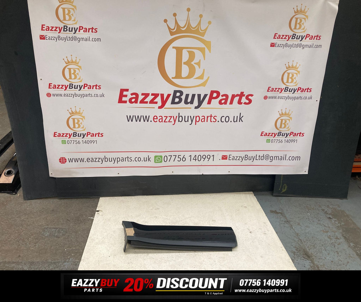 Land Rover Range Rover Evoque L538 Driver Side 12-18 Rear Right Door Mold