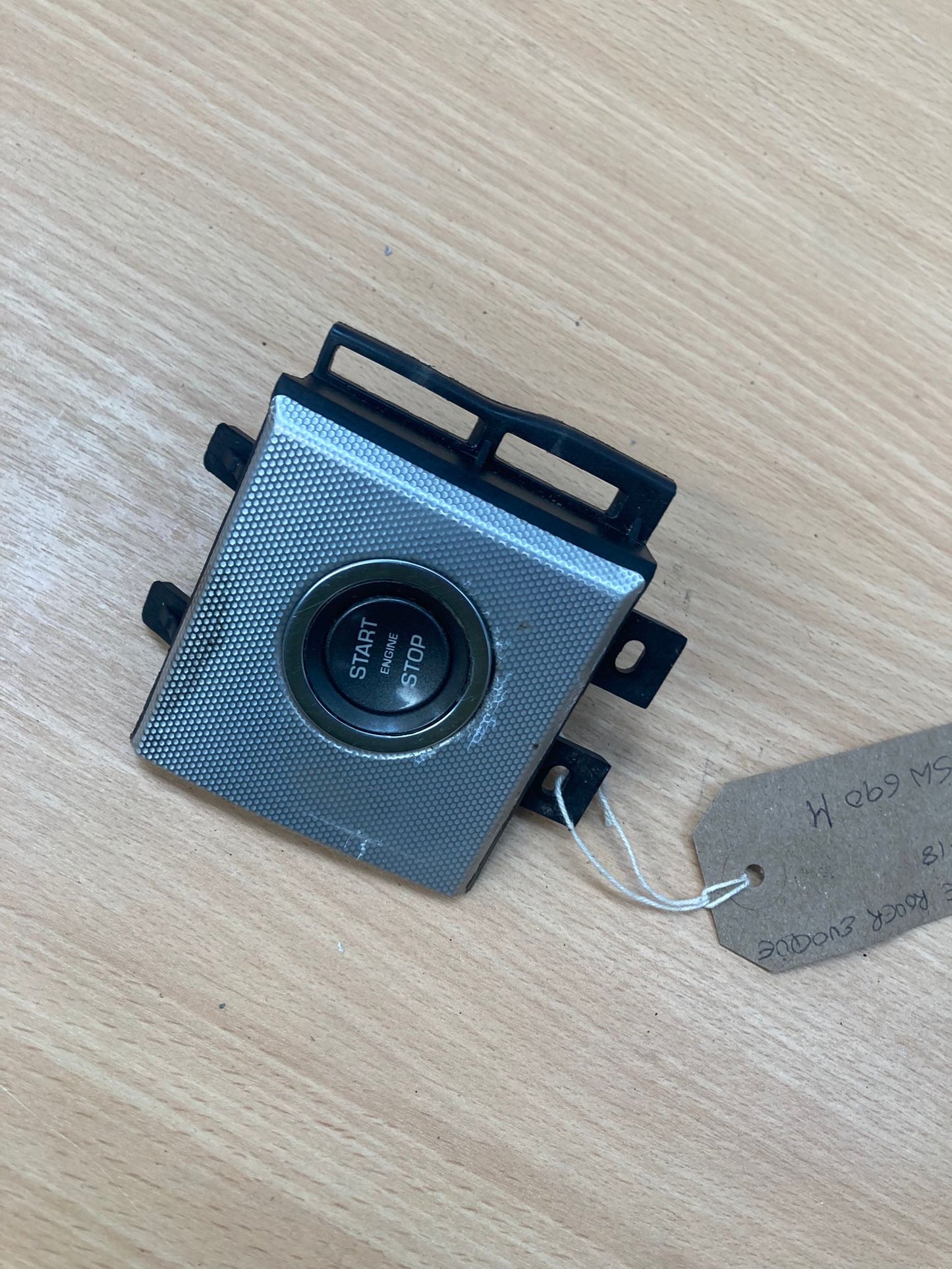 Land Rover Evoque L538 12-19 Ignition Switch Surround Trim ESW690M