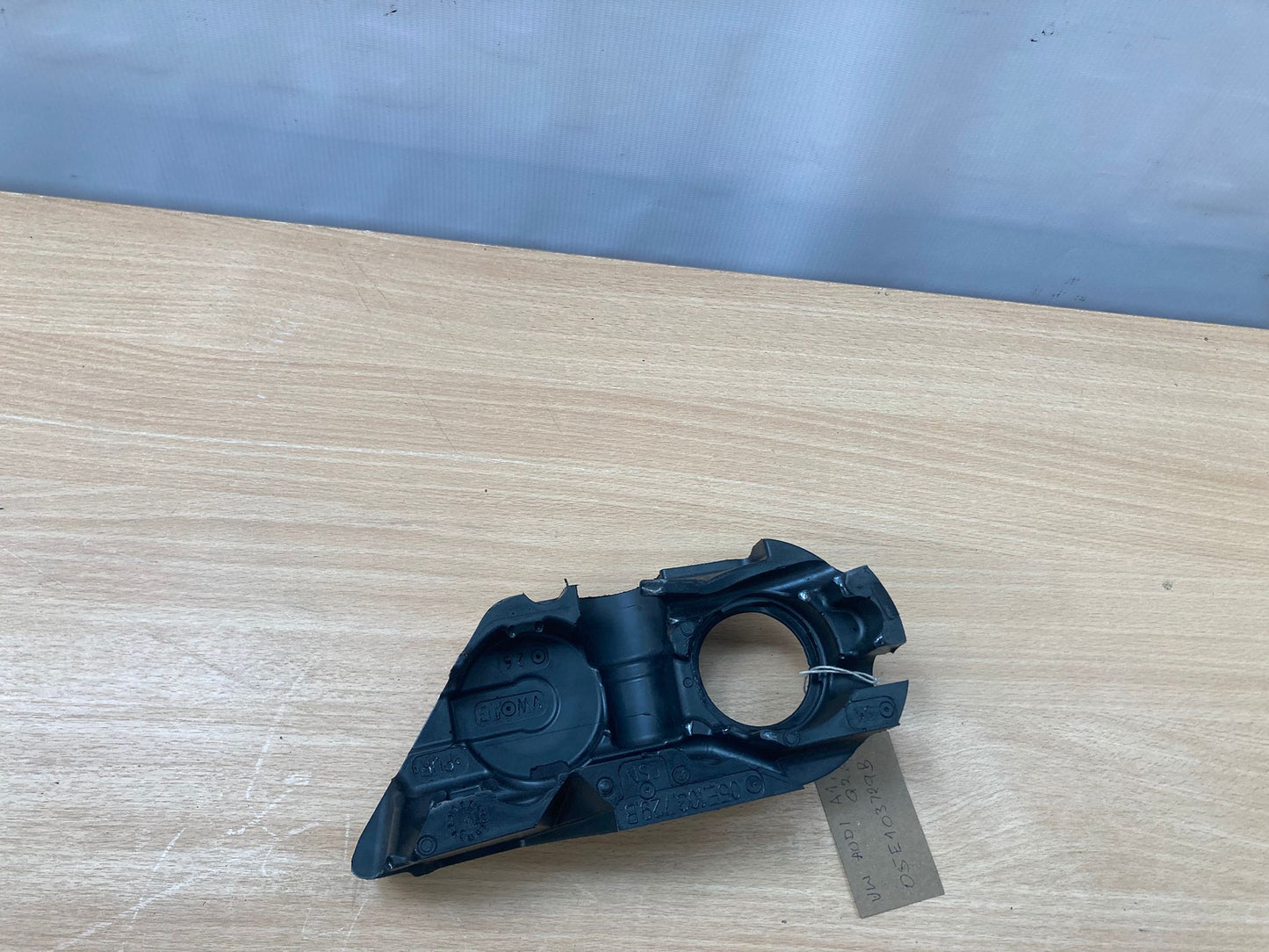 Genuine VW Audi Skoda SEAT engine oil filler cover 05E103729B