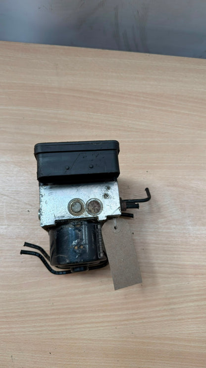 2014 VOLKSWAGEN AMAROK ABS PUMP. 2H0 907 379 L, 2H0 614 517 G