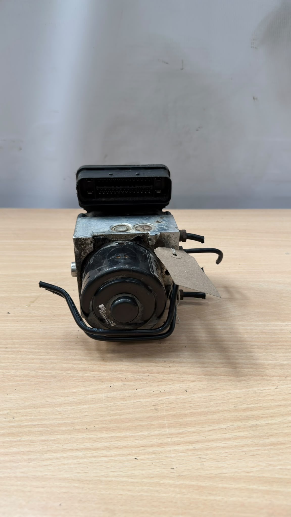 2014 VOLKSWAGEN AMAROK ABS PUMP. 2H0 907 379 L, 2H0 614 517 G