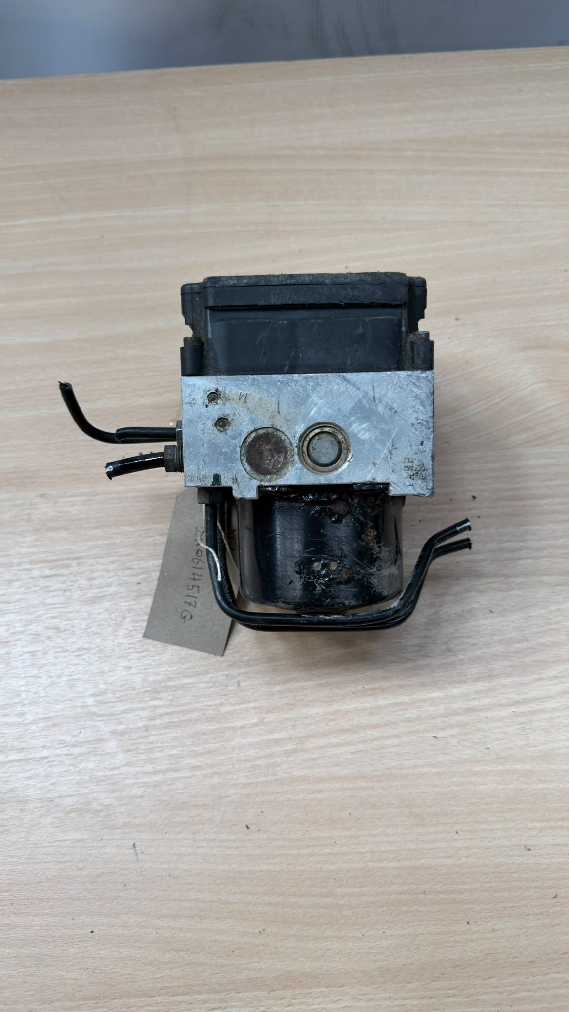 2014 VOLKSWAGEN AMAROK ABS PUMP. 2H0 907 379 L, 2H0 614 517 G
