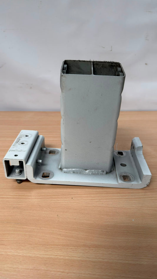 Land Rover Discovery 5 L462 16-20 Front Crash Bar Bracket CPLA103A32AD