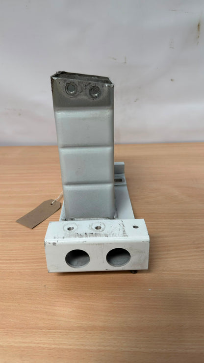 Land Rover Discovery 5 L462 16-20 Front Crash Bar Bracket CPLA103A32AD