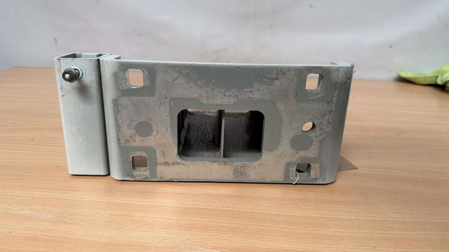 Land Rover Discovery 5 L462 16-20 Front Crash Bar Bracket CPLA103A32AD