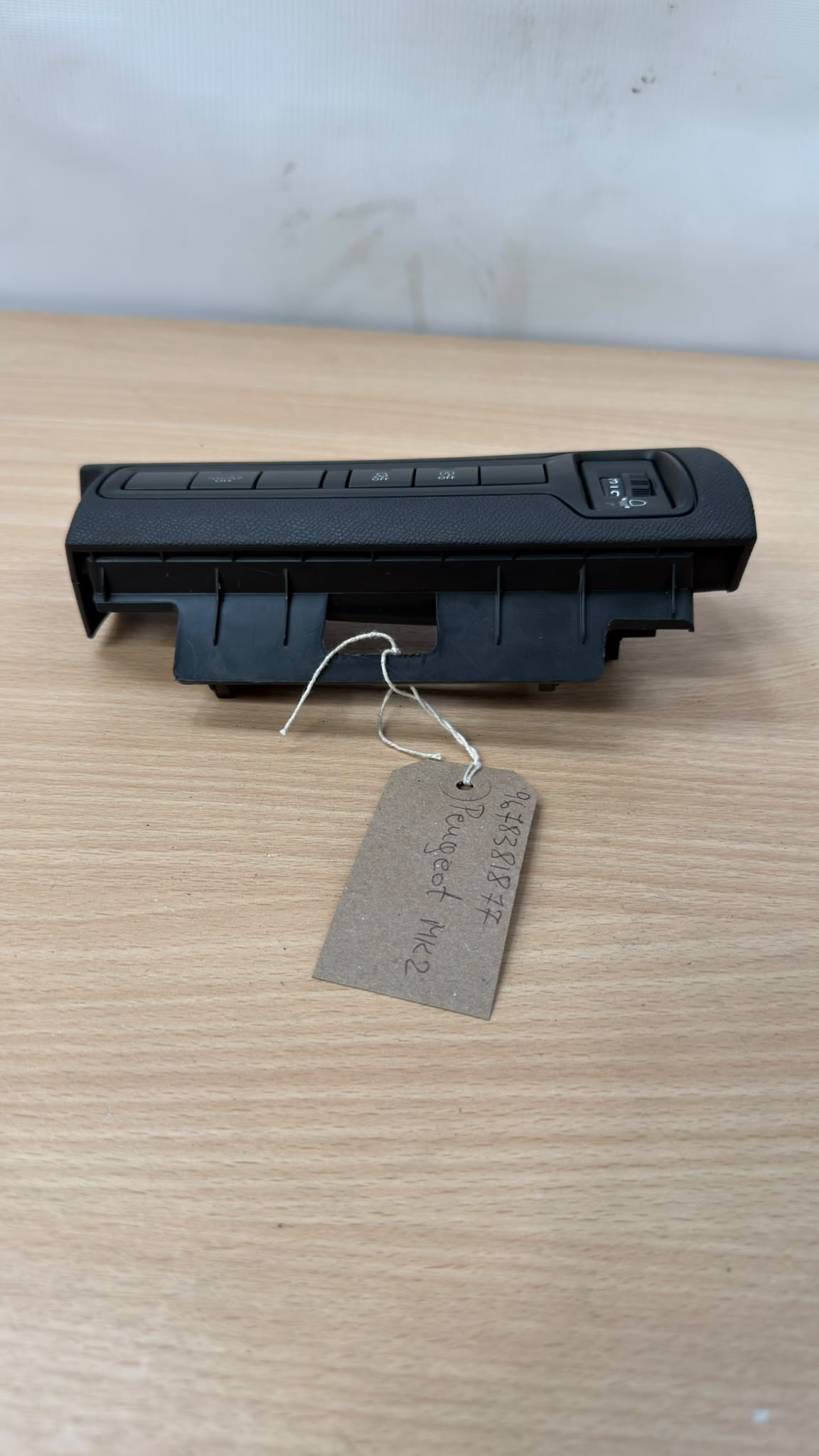 Peugeot 308 MK2 13-20 Headlight Switch 9678381877