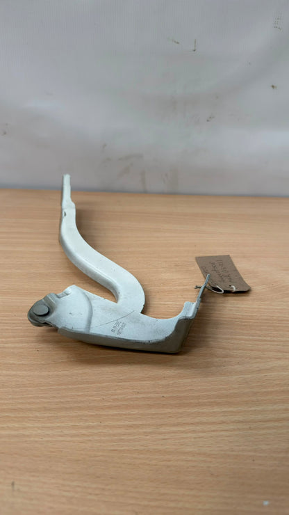 Peugeot 308 MK2 13-21 Front Left Bonnet Hinge 9677784800