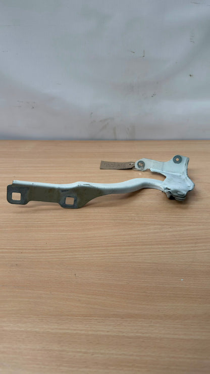 Peugeot 308 MK2 13-21 Front Left Bonnet Hinge 9677784800