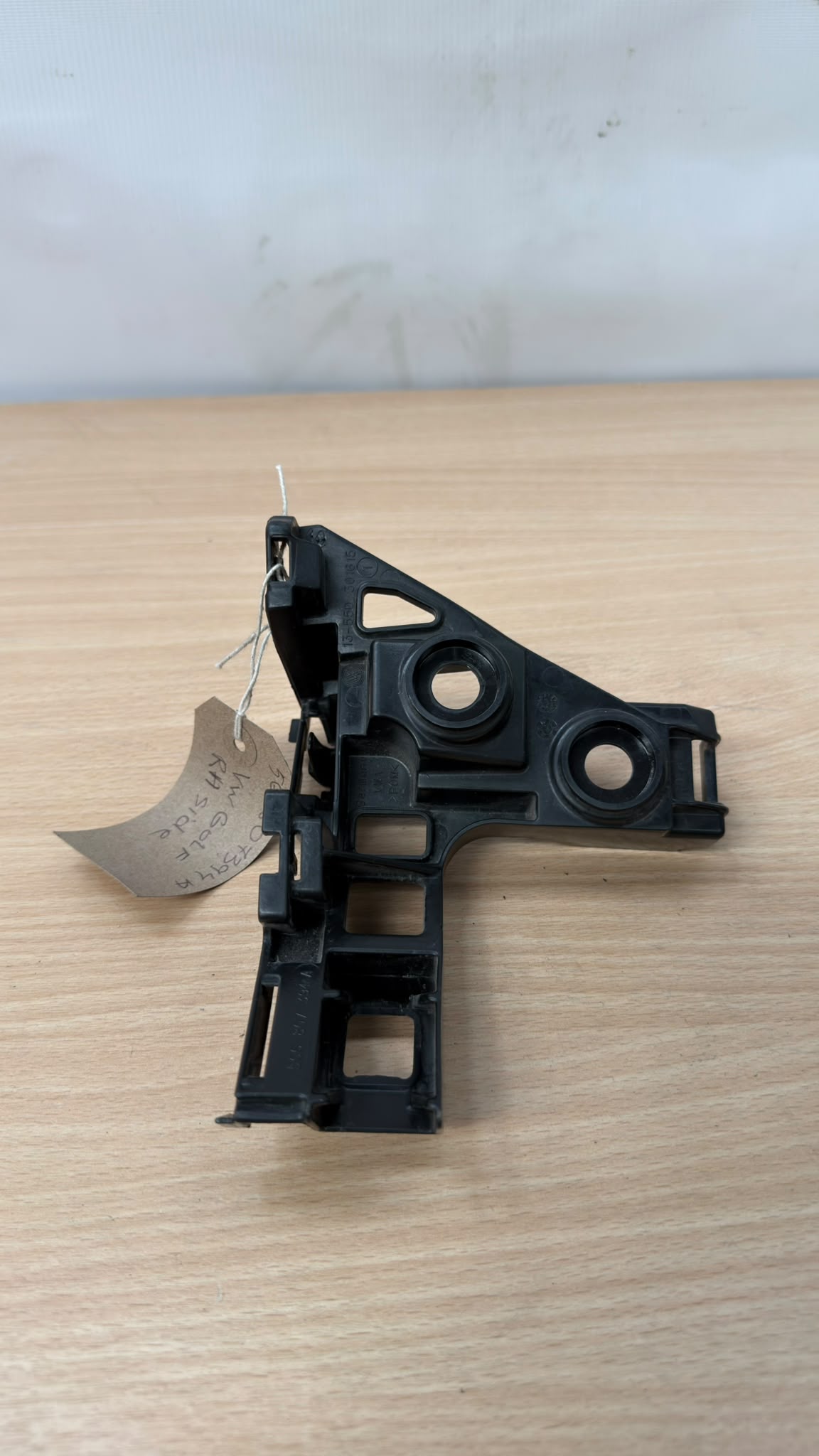 Volkswagen Golf MK7 13-19 Rear Bumper Bracket Passenger Side Left 5g6807393a