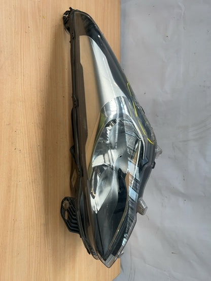 Peugeot 3008 MK1 Facelift 2014-2016 Headlight LH Passenger Side 9805505680