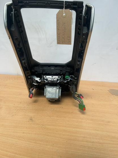 LAND ROVER DISCOVERY SPORT JLRGJ327E453AB GEAR LEVER 2017