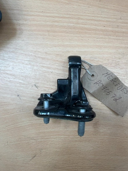 Mercedes-Benz CLA C117 Coupe Driver Side Front Right Door Hinge A046572