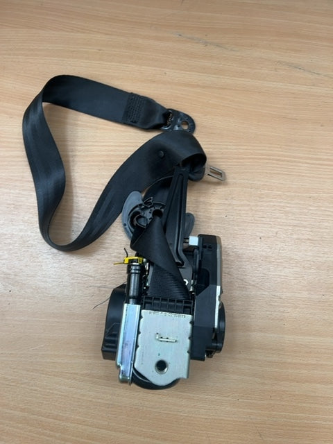 VW POLO MK6 2018-0N Front Seatbelt Right Driver Side 625831800