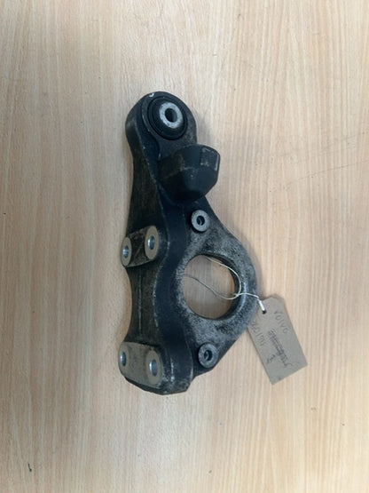 Volvo XC90 2021 Diesel / electricity 173kW Engine mount bracket UTO59279