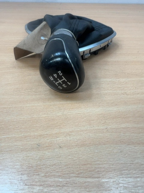 FORD FIESTA MK7 GEAR KNOB GAITER SD05261171689X