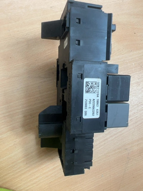 Mercedes-Benz C Class W205 AMG Line 2014-2018 Fuse Box A2229063202