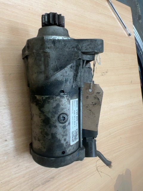 VW PASSAT B7 2LTR - DIESEL - STARTER MOTOR P/N: 02E911023Q 2011 - 2013