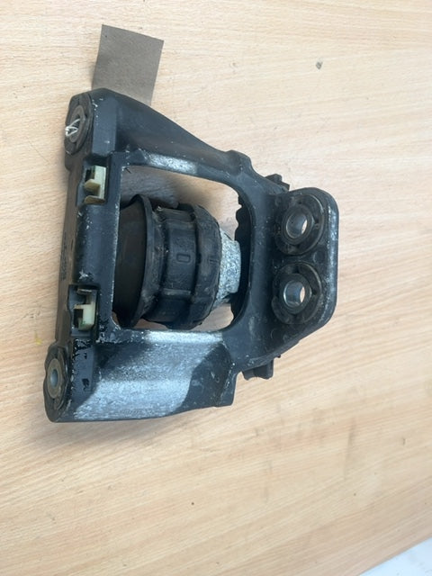 Volvo XC90 MK2 2017-2024 Engine Mount Right Side 326f22