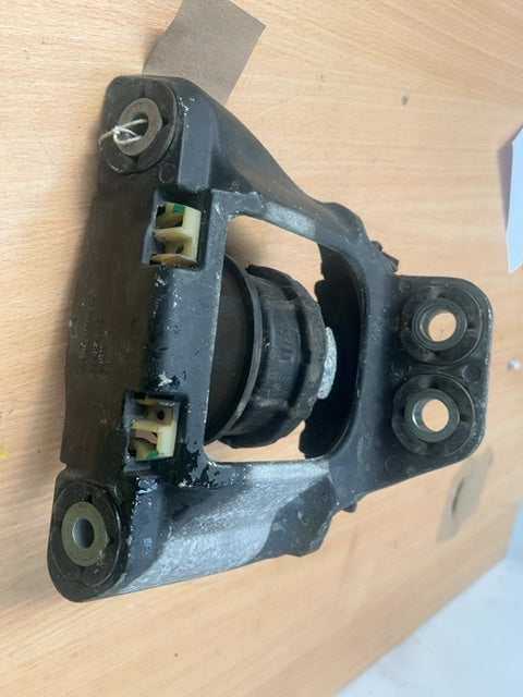 Volvo XC90 MK2 2017-2024 Engine Mount Right Side 326f22