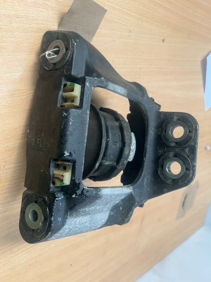 Volvo XC90 MK2 2017-2024 Engine Mount Right Side 326f22