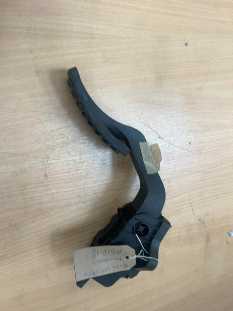 Mercedes-Benz CLA C117 Throttle Pedal A2463001904