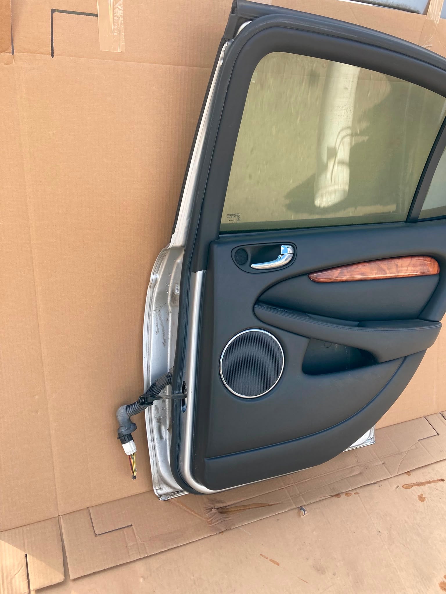 JAGUAR X TYPE 2005 DRIVER SIDE REAR DOOR SALOON