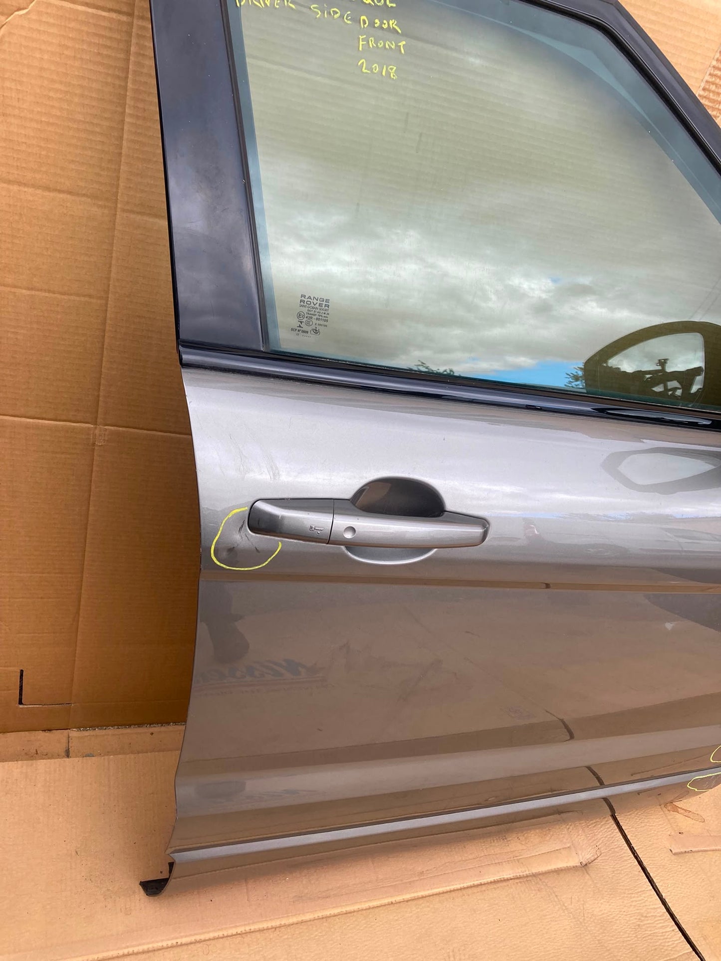 RANGE ROVER EVOQUE DRIVER SIDE DOOR FRONT 2018