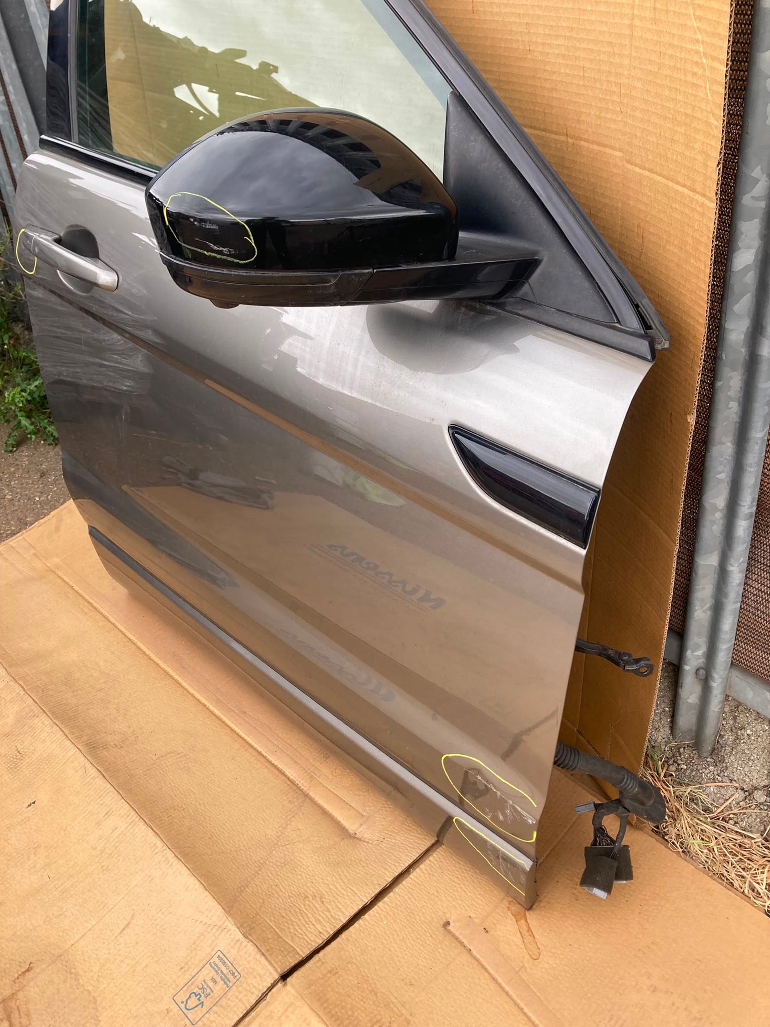 RANGE ROVER EVOQUE DRIVER SIDE DOOR FRONT 2018