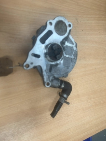 VOLKSWAGEN PASSAT B7 VACUUM PUMP 03L145100F 2.0TDI