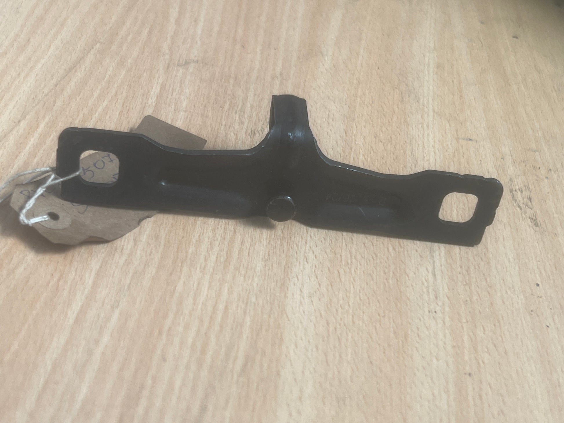 Skoda Octavia Mk4 Estate 2020 loading door lock loop hook 8V0827507H