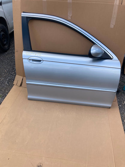 JAGUAR X TYPE 2005 FRONT RIGHT DOOR DRIVER SIDE SALOON