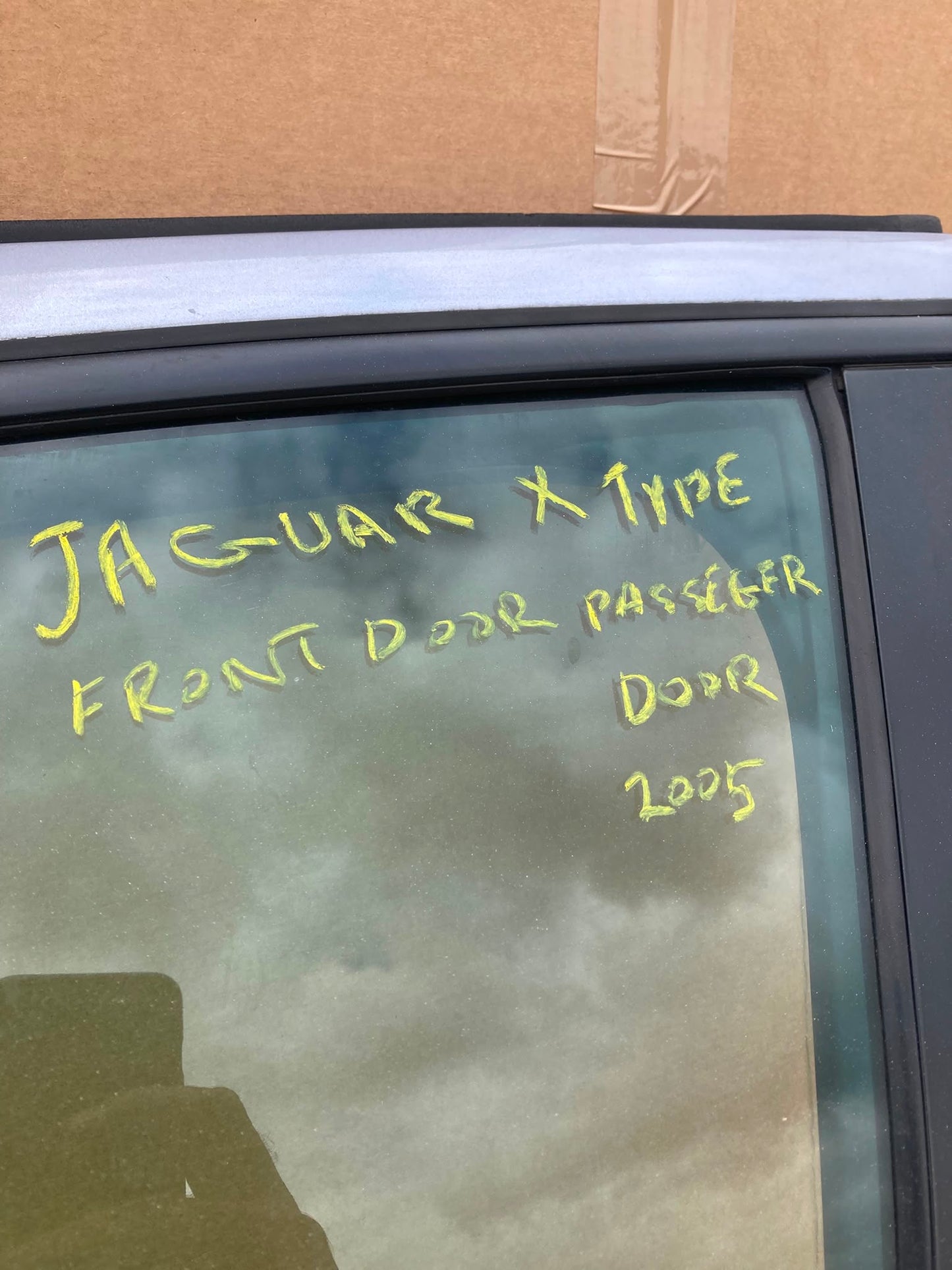 JAGUAR X TYPE 2005 LEFT PASSENGER SIDE FRONT DOOR SALOON